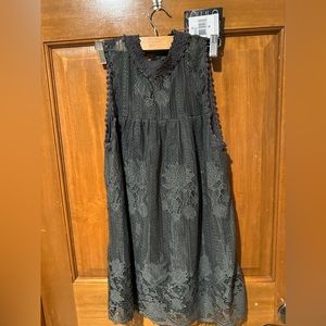 New with tags womens sleeveless top
